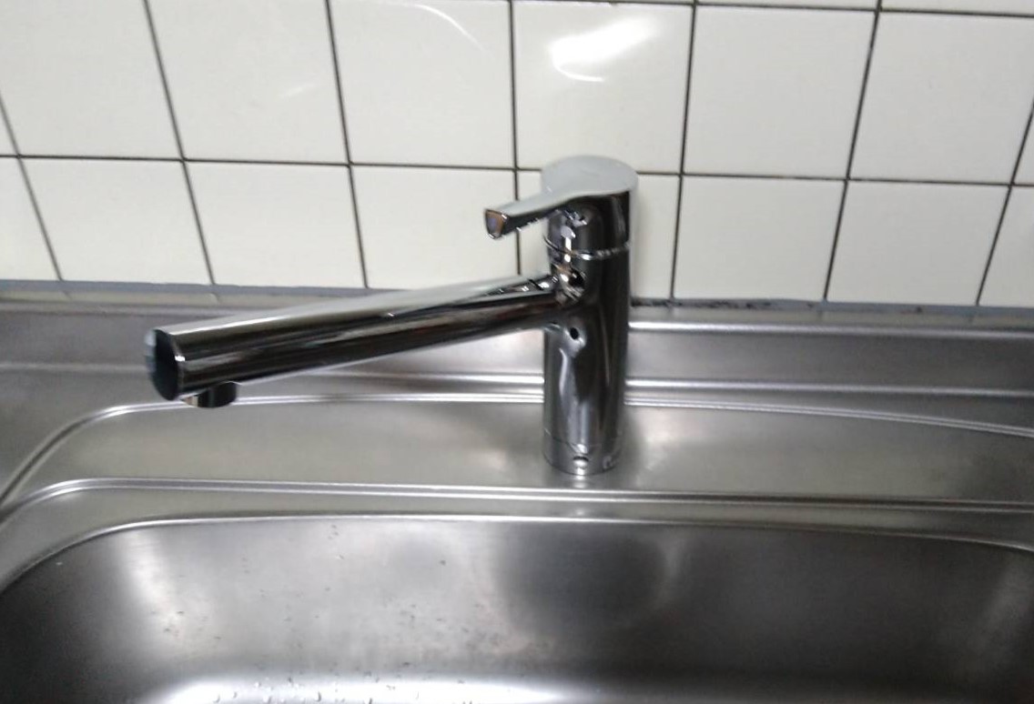 �k��B�s�̎֌��̃g���u��